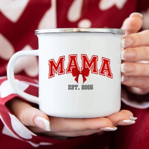 Personalized Valentine&#39;s Mug for Mama – Custom Year Mama Mug, Perfect Gift for Moms, Cozy & Cute Valentine’s Day Mug for Her, Vday Gift
