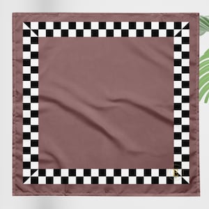 Schattige roze modieuze bandana met geruit patroon, accessoire voor dagelijks haar, haarcover voor dames in mauve kleur, stijlvolle stropdas en armband