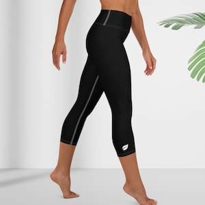 Yoga Capri Leggings in Ebony Color with White Trim, Black Capri Workout Leggings, Workout Leggings, Athleisure Wear for Women, Leggings