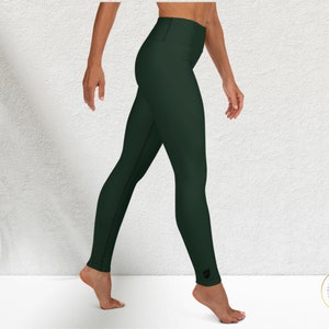 Dark Green Yoga Leggings for Women with Black Stitching, Workout Pants, Jogging Pants, Fitness Attire, Workout Wear for Women, Fitness Top