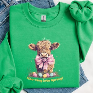 Highland Cow Spring Sweatshirt, Highland Cow Crewneck, Cute Cow Hoodie, Western Crewneck, Highland Cow Shirt, Cow Gifts, Farm Animal Shirt