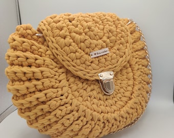 Bolso de crochet hecho a mano