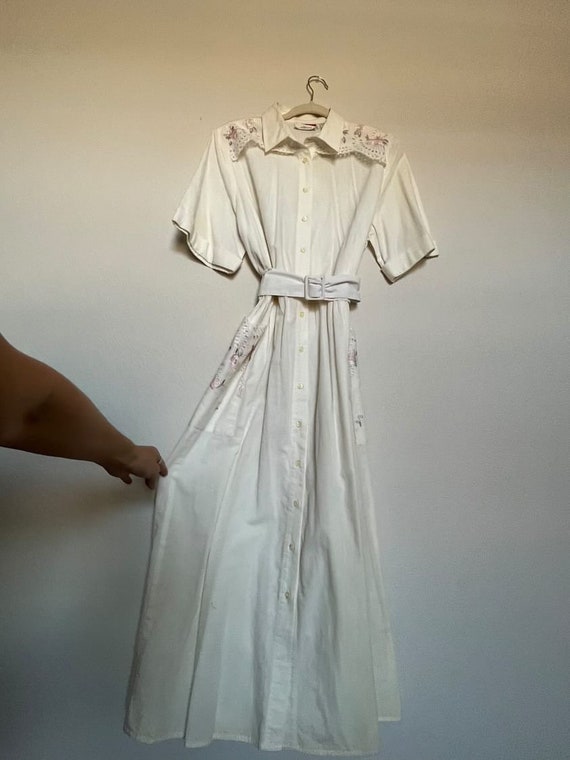 70s\80s Nilani White Cotton House Dress w/ Pink Ro