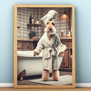 Grappige draadfoxterrier badkamer muurkunst, dier in badkamer print, badkamer muur decor, draadfoxterrier eigenaar geschenken, hond draagt gewaad