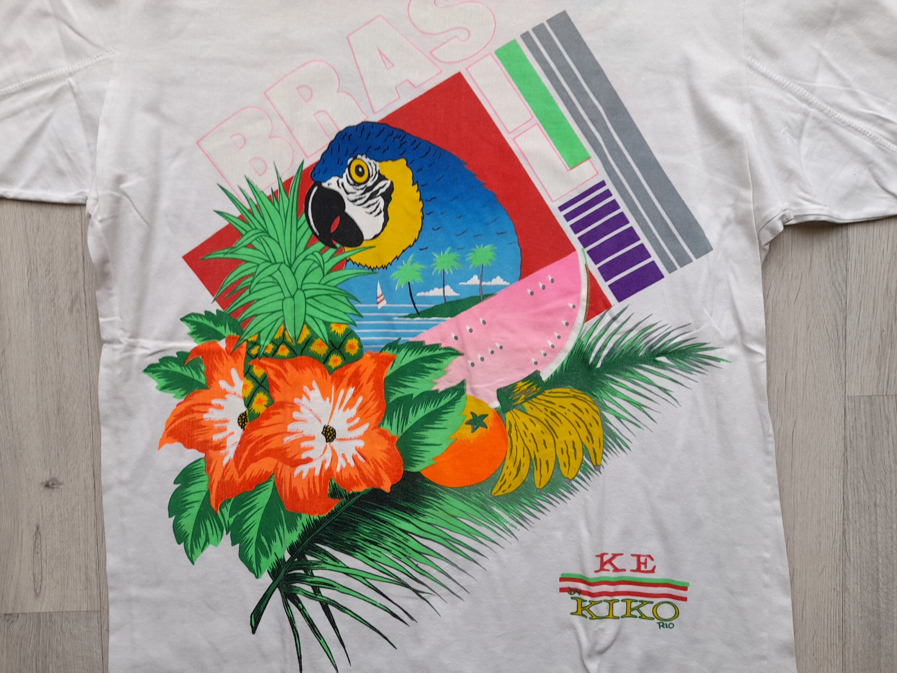 Vintage 90s Brazil Rio Graphic Tee ,colored Parrot T-shirt,medium