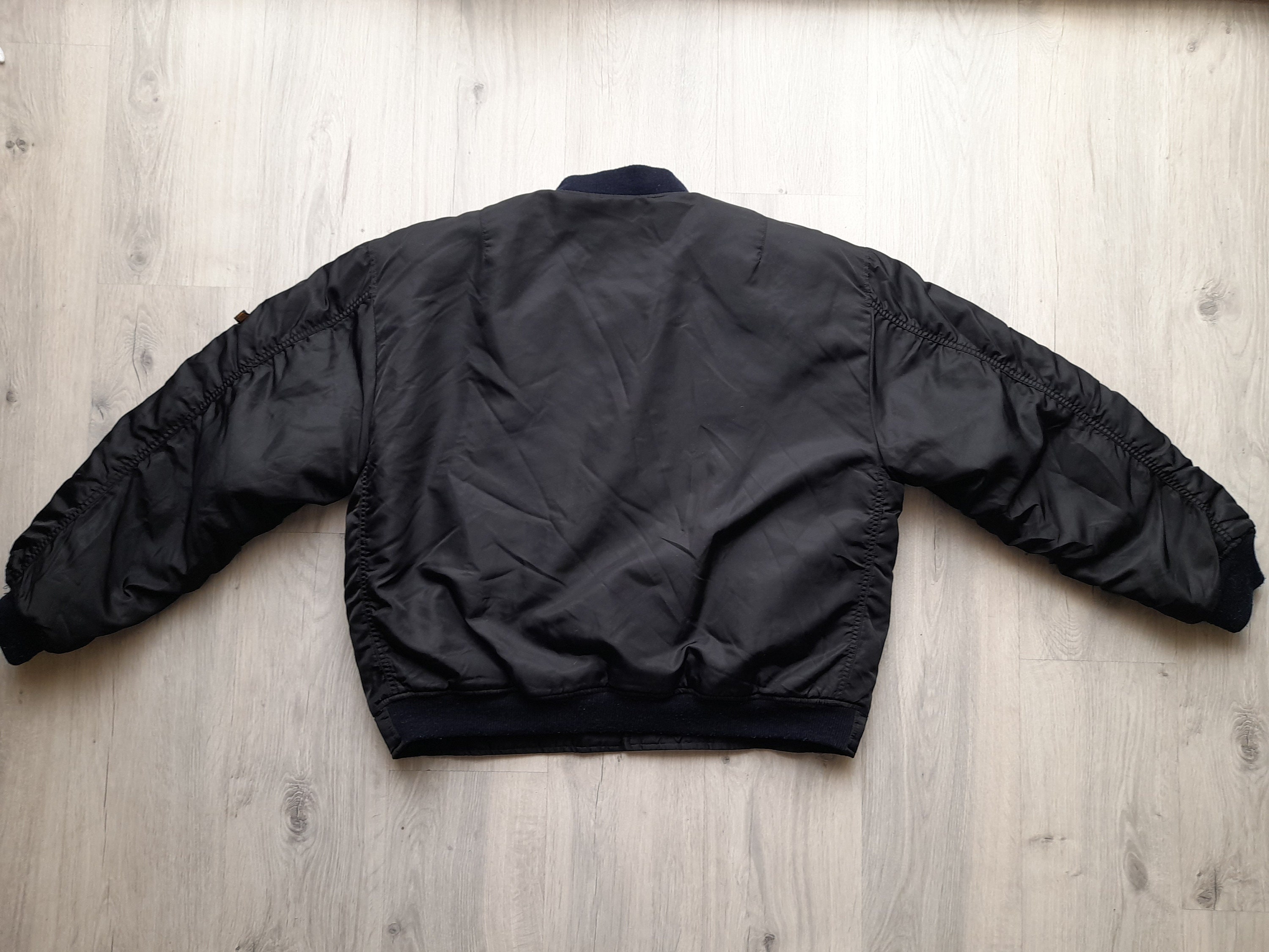 Vintage 1997 Jacket MA-1 Pilot Bomber, Flyers Man Buster ,L-XL 52-54 Size ,Jet World Masters 1997 Jacket ,Mans Flying Bomber Pilot Jacket Vintage 1997 Jacket MA-1 Pilot Bomber, Flyers Man Buster ,L-XL 52-54 Size ,Jet World Masters 1997 Jacket ,Mans Flying Bomber Pilot Jacket