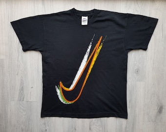 Vintage Nike Big Logo 90s t-shirt , Single stitch Made In Ireland Vintage Nike Tee , 90s Hip-Hop clothing , Adult Large Size , 90s Nike Tee