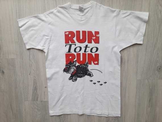Vintage 90s Run Toto Run Shirt ,Toto (Oz) Tee,Sin… - image 3