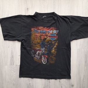 Vintage Biker Iron Horse Cycles Graphic Shirt ,Bikers in love in the desert ,Iron Horse Cycles shirt Medium , A pair of bikers in love Tee