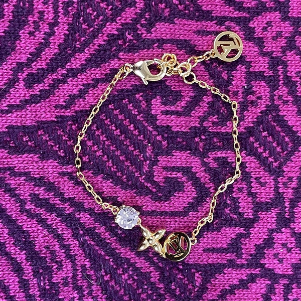 Exquisite Vintage Louis Vuitton Gold Plated Chain Bracelet - Authentic Luxury Statement Piece