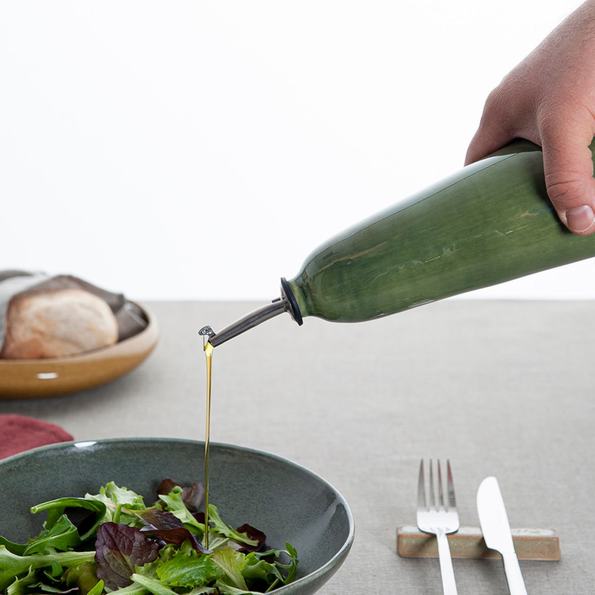 OLIO SASSO BOTTLE 700 Ml With Silicone and Metal Measuring Cap, With Resealable Spout. the Color is Shiny Olive Green. - Etsy