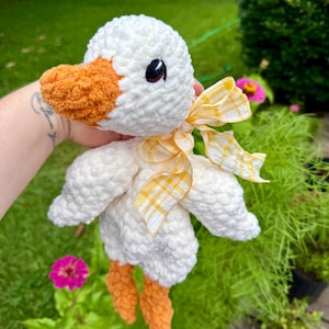 Crocheted Goose Lovey – Handmade Stuffed Animal Toy with Embroidered Eyes – Baby Shower Gift, Plush for Kids & Goose Lovers