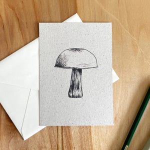 Ab 2,30 Euro: Graspapier-Postkarte – Pilz Tuschezeichnung | A6 Karte als Geburtstagskarte, Grußkarte | Lineart Motiv mit Herbst, Natur, Wald
