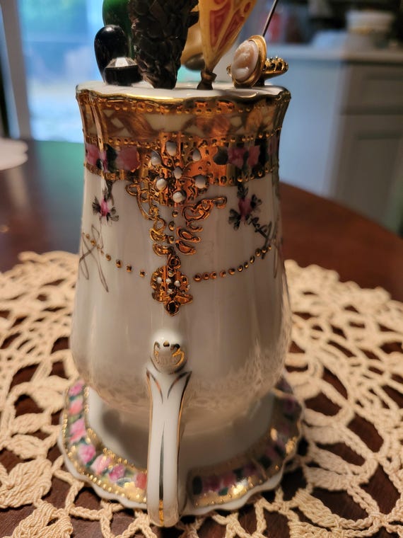 Ceramic Hatpin Containers - image 3