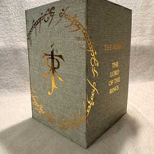 Libros reencuadernados de la trilogía de El Señor de los Anillos y El Hobbit, J.R.R Tolkien, ediciones especiales, hechos a mano, reencuadernados personalizados. imagen 8