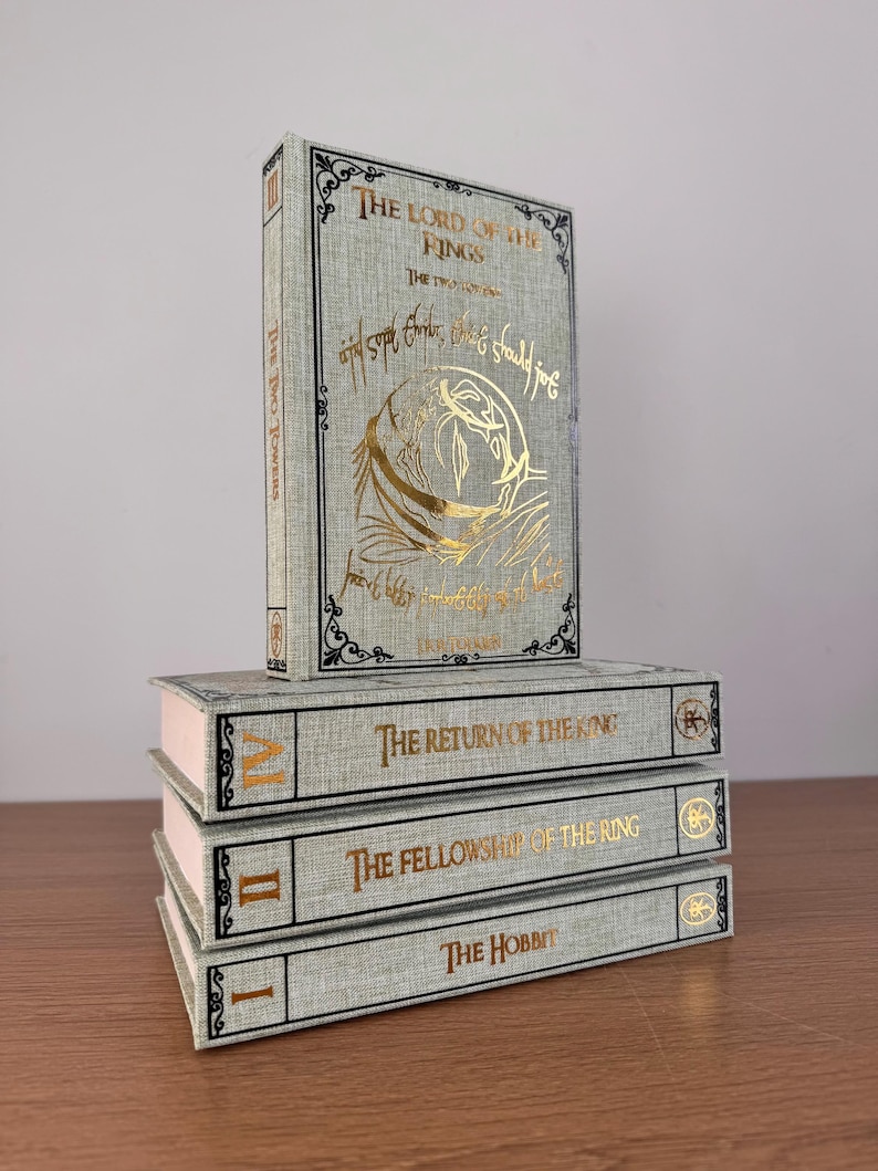 Libros reencuadernados de la trilogía de El Señor de los Anillos y El Hobbit, J.R.R Tolkien, ediciones especiales, hechos a mano, reencuadernados personalizados. imagen 6