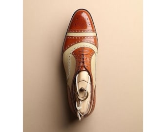 Nuevos zapatos Oxford de cuero con punta de ala en marrón y blanco hechos a medida para hombre