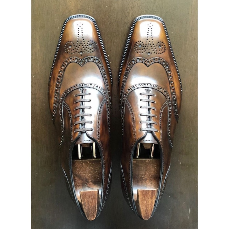 Handgjorda Oxford Wingtip-skor i läder - Brun patina, skräddarsydd stil bild 1