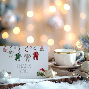 Maqueta de tarjeta horizontal Photoshop, Postal de vacaciones de invierno Psd de objeto inteligente, Maqueta de agradecimiento de Navidad, Foto de producto con estilo de papelería