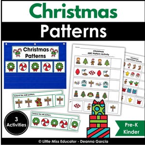 Op de afbeelding: Een educatieve set met kerstpatronen bestaande uit een blauwe zakjeskaart met krans- en pepermuntafbeeldingen, twee werkbladen met ABC- en AAB-patroonreeksen en een stapel van drie kleurrijke geschenkdozen met strikken.