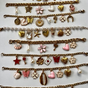 Progetta il tuo braccialetto con ciondoli in oro personalizzato Progetta il tuo braccialetto con ciondoli in oro immagine 1