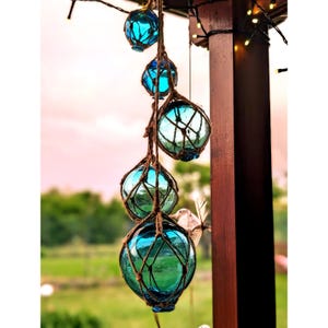 Hanging decoration, 53 cm long, 5 fishing balls, sea blue, glass and hemp cord