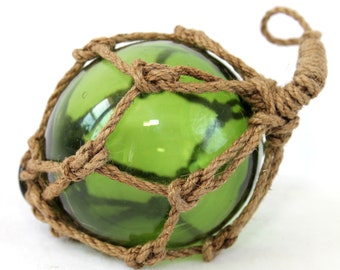 Green fishing ball made of hand-blown glass, diameter 7.5 cm with sisal net