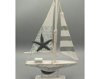 Segelboot 31 x 19 x 4 cm Holz Textil mit Seestern aus Metall - weiss grau Deko Schiff