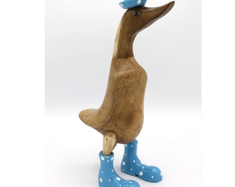 Ente aus Holz 27 cm mit Stiefeln und Hut in hellblau Fairtrade