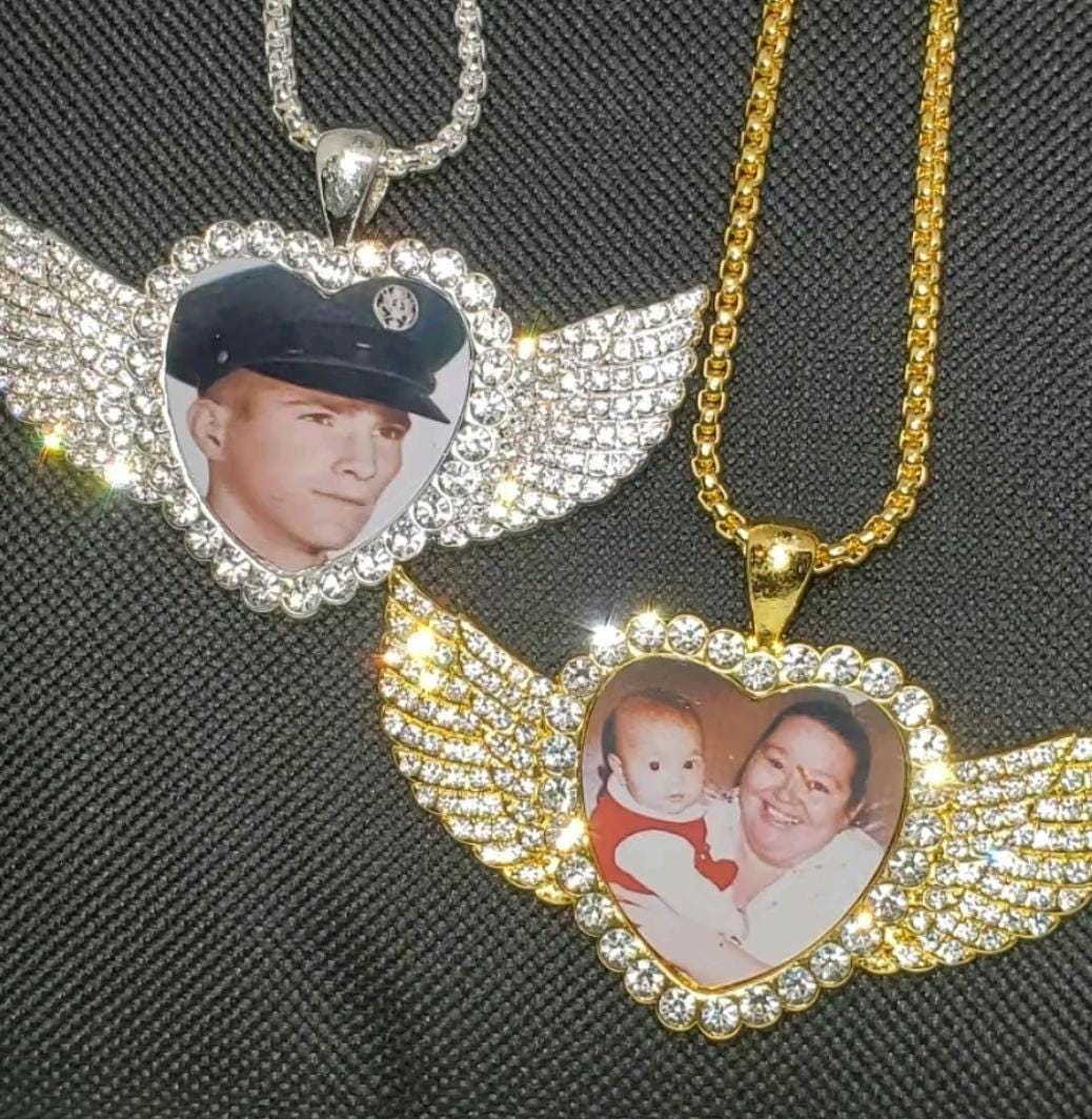 Collar De Corazón Alado Con Proyección De Foto Oculta Personalizada
