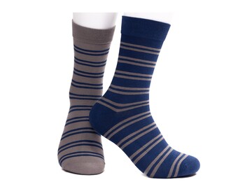 horizon - blue/grey mismatched socks
