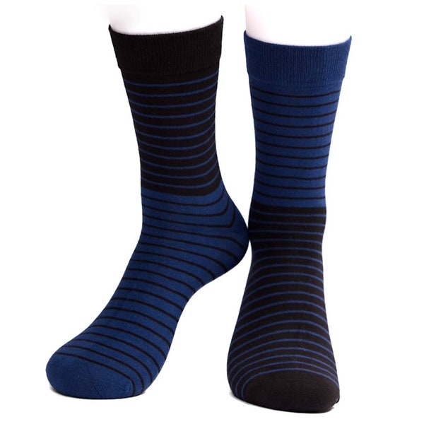 enigma - black/blue mismatched socks