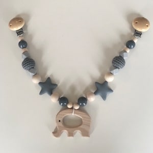 Elephant stroller chain made of wood and silicone