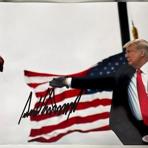 Donald Trump President Autographed 8x10 Photo COA