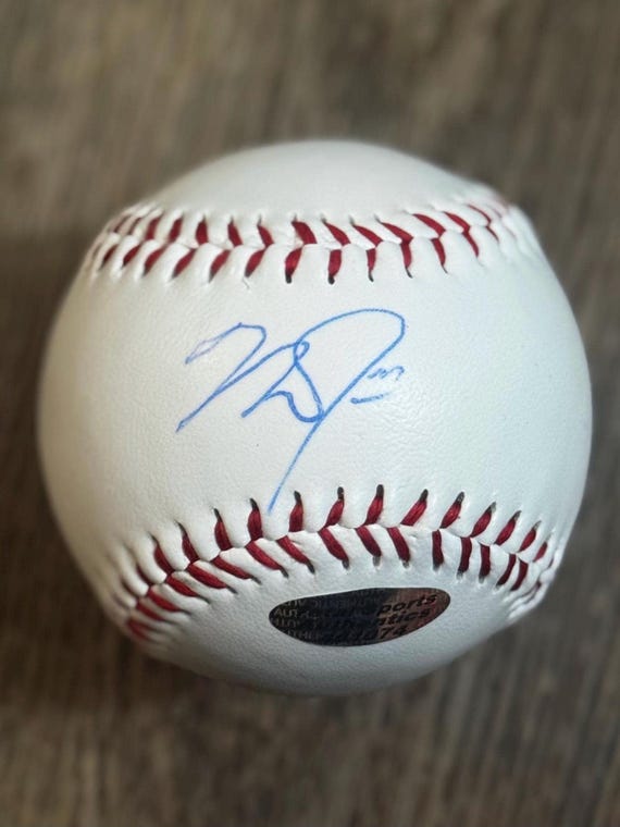 激レア エンゼルス マイク トラウト 直筆サインボール Beckettホログラム 激レア エンゼルス マイク トラウト 直筆サインボール Beckett