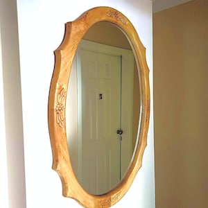 Carved Wood Frame Round Mirror: Natural Wall Decor (94x68cm
