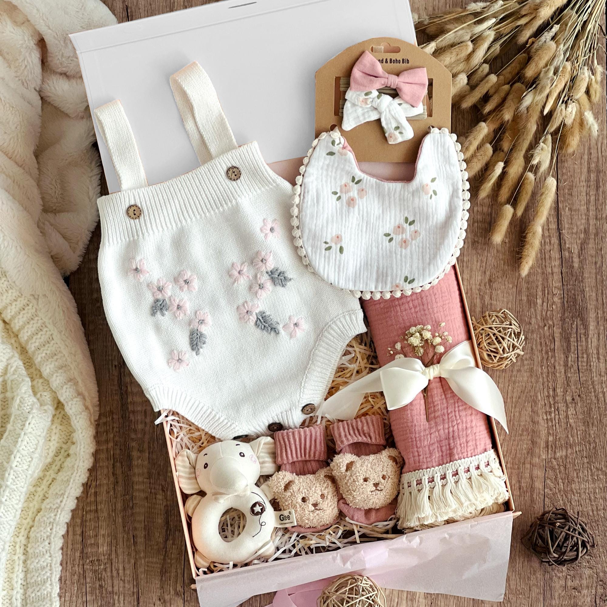 Baby Gift Box, Baby Shower Gift Box, Baby Gift Box Set, Baby Girl Present, Welcome Baby Gift, Newborn Gift Set, Baby Shower Gift Basket