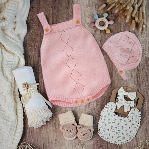 Baby Gift Box, Baby Shower Gift Box, Baby Gift Box Set, Baby Girl Present, Welcome Baby Gift, Newborn Gift Set, Baby Shower Gift Basket