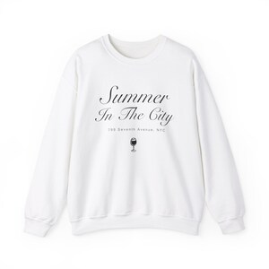 Summer in the City, Gildan 18000 Crewneck Sweatshirt, Souvenir nyc, Summer Sweatshirt, NYC Clothes, New York Lover Gift