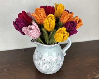 Tulpen Strauß  | gehäkelter Blumenstrauß | nachhaltig | langlebig | Tulpen bunt | Geschenk Strauß | Trockenblume | mehrfarbig | Geschenkidee