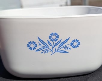 Vintage CorningWare Casserole: 1960s White with Blue Cornflower, 1.75 Quart Lidded