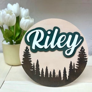 Letrero redondo de madera con nombre para niño y niña, letrero rústico para guardería de árbol al aire libre