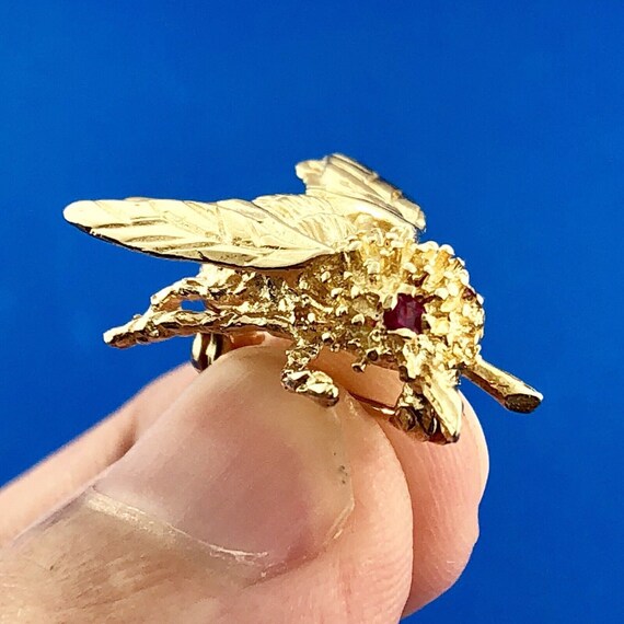 14K Yellow Gold Ruby Eyes Bee Pendant Flying Bug Vint… - Gem