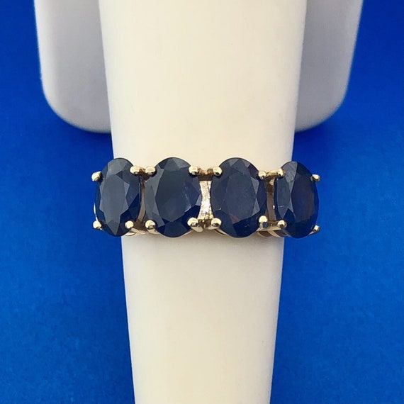 10k Yellow Gold 4 Carat Sapphire Ring - image 1