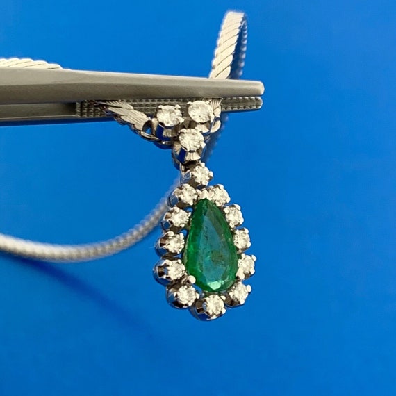 Gorgeous 18k White Gold Pear Cut Emerald Diamond … - image 3