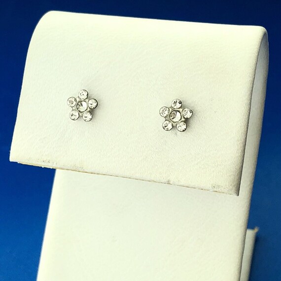 Vintage 14K White Gold Rhinestone Petite Flower S… - image 3