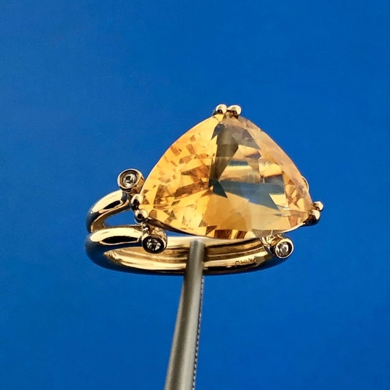 Gorgeous 14k Yellow Gold Faceted Triangle Citrine… - image 1