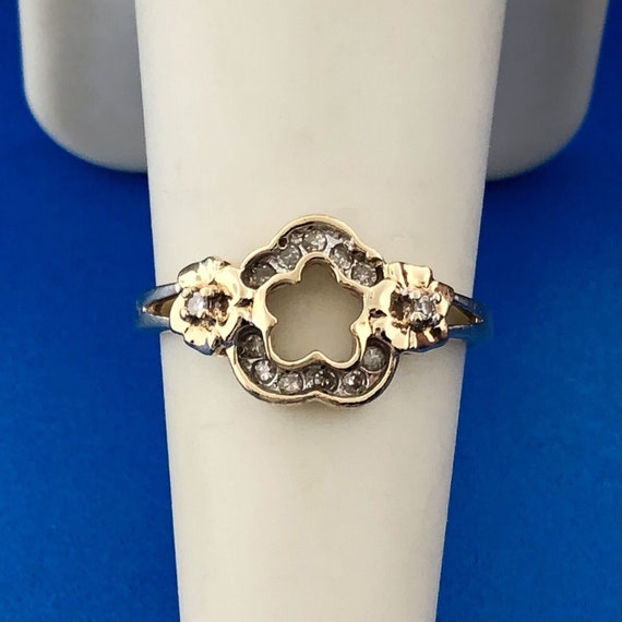 Estate Designer 10K Yellow Gold Diamond Floral Fl… - image 3