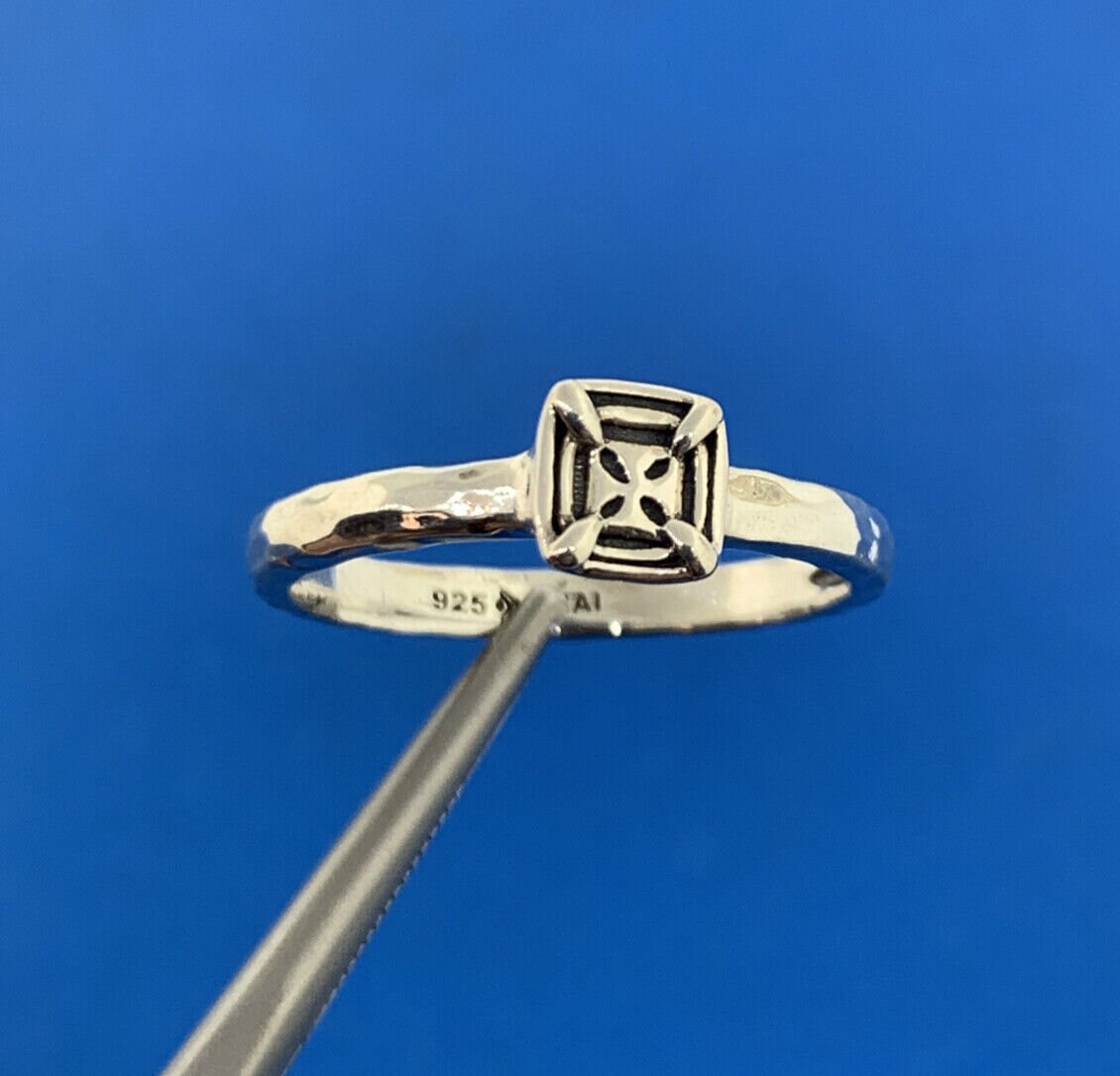 Silpada 925スターリングシルバー サンダラー ハンマー加工バンド