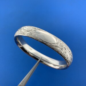 Vintage Sterling Silver Floral Scroll Florentine Engraveable Hinge Cuff Bracelet